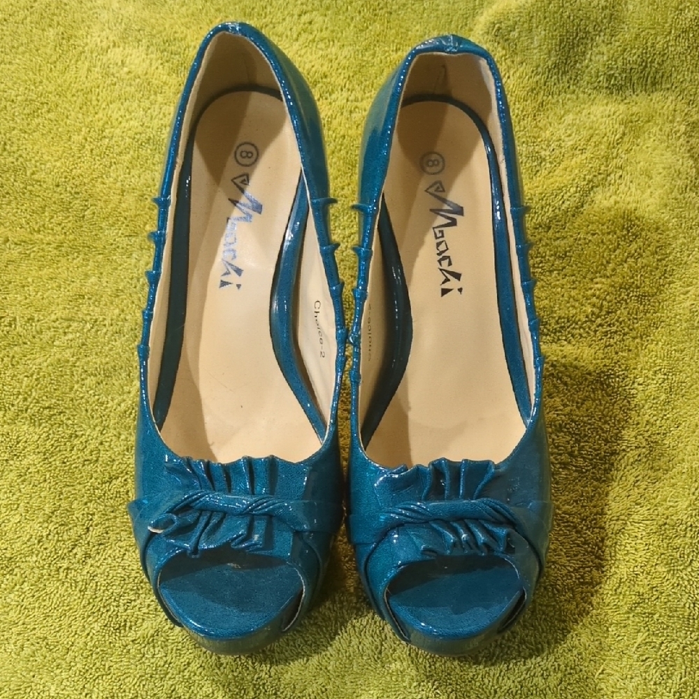 Vibrant Teal Peep-Toe Heels by Mascai